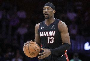 身手全能！阿德巴约半场4中2拿11分6板5助 罚球7中6