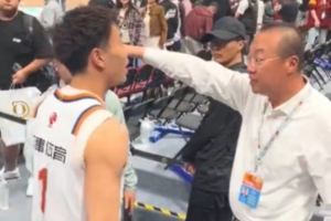 北京vs上海 | 记者：李添荣这起冲突和北京队没啥关系 就是现场安保的态度问题