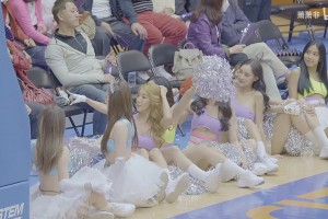 篮球联赛luxy girls啦啦队，这队伍在旁边球员真的能好好打球吗？